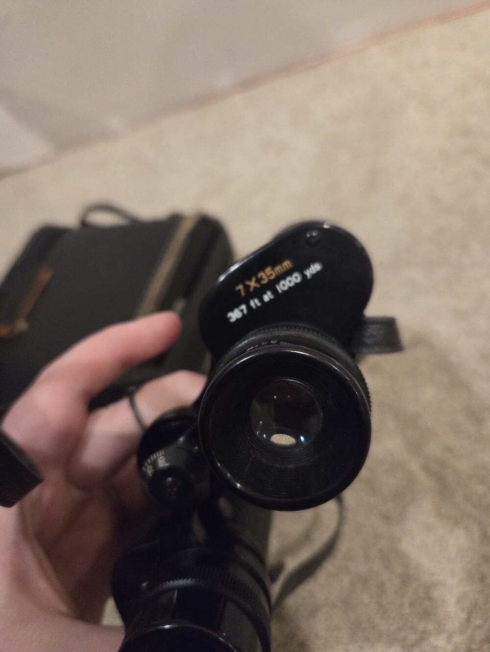 Binoculars - Picture 5 of 10